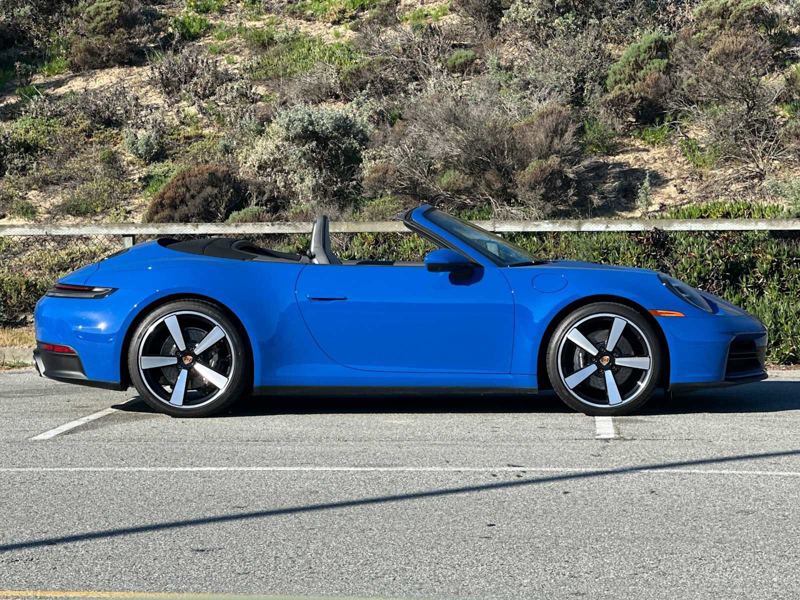 Used 2025 Porsche 911 Carrera RWD image 8