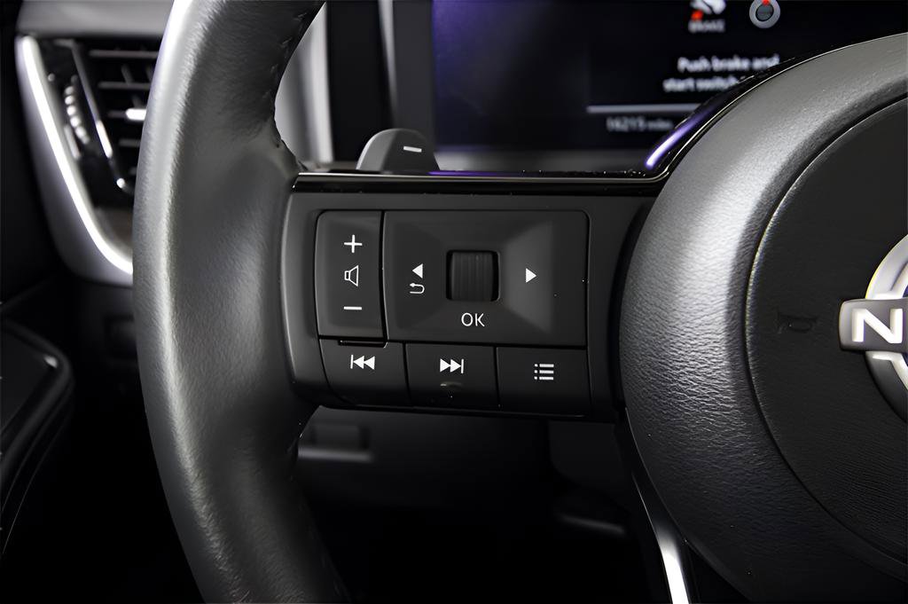 Used 2024 Nissan Rogue Platinum w/ Platinum Premium Package image 18