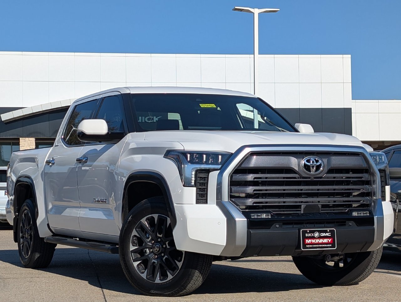 Used 2026 Toyota Tundra Limited AWD/4WD image 2