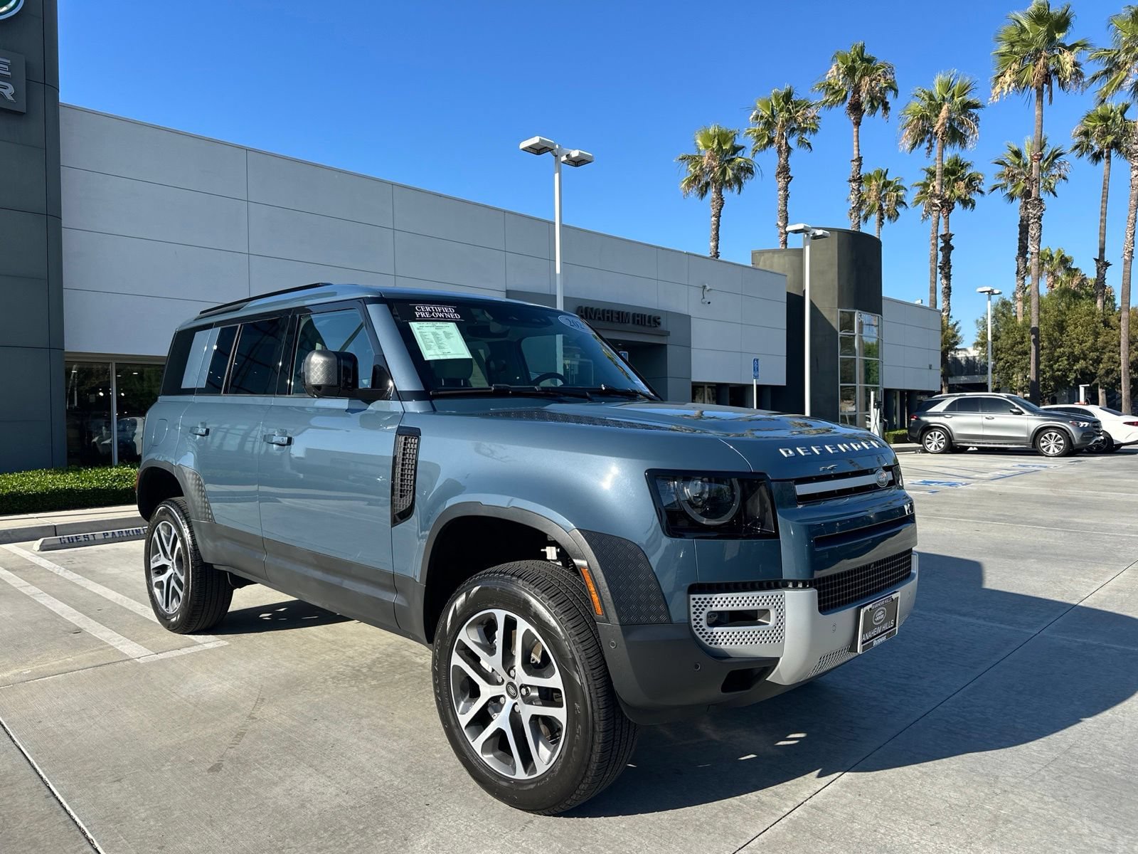 Used 2025 Land Rover Defender 110 S AWD/4WD image 2