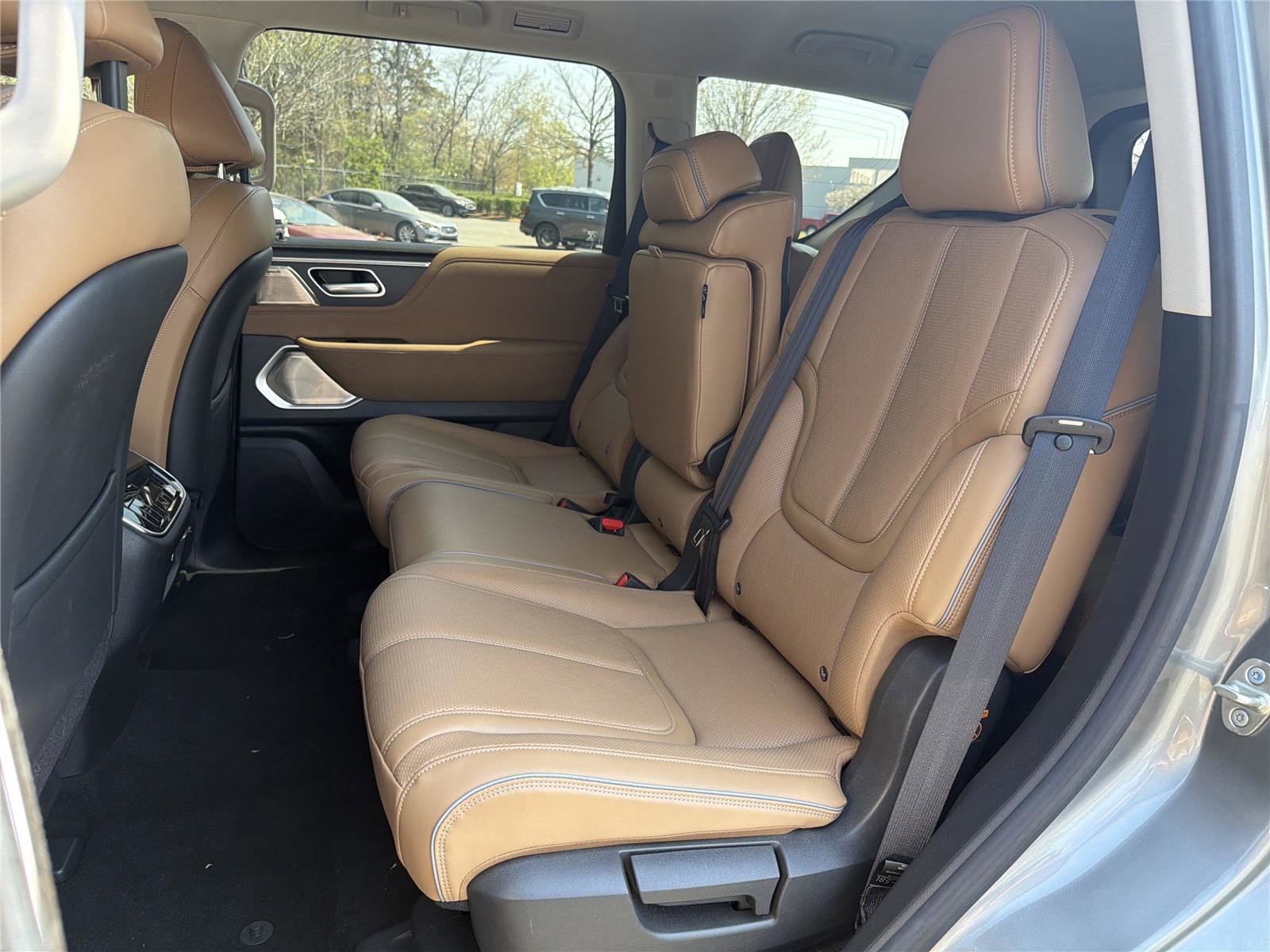 Used 2025 INFINITI QX80 Sensory AWD/4WD image 21