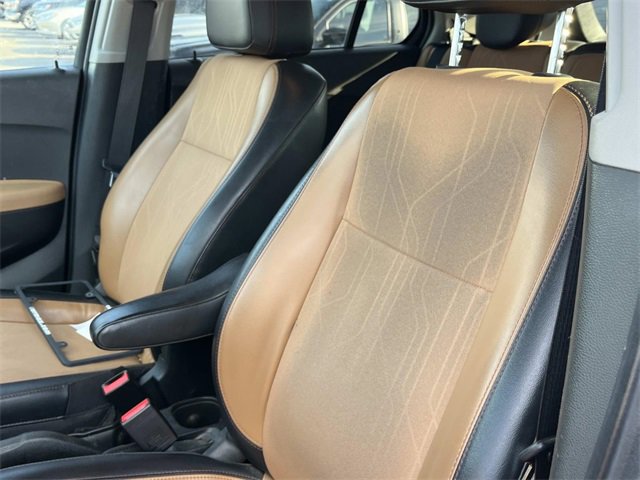 Used 2017 Chevrolet Trax LT w/ LT Convenience Package image 23