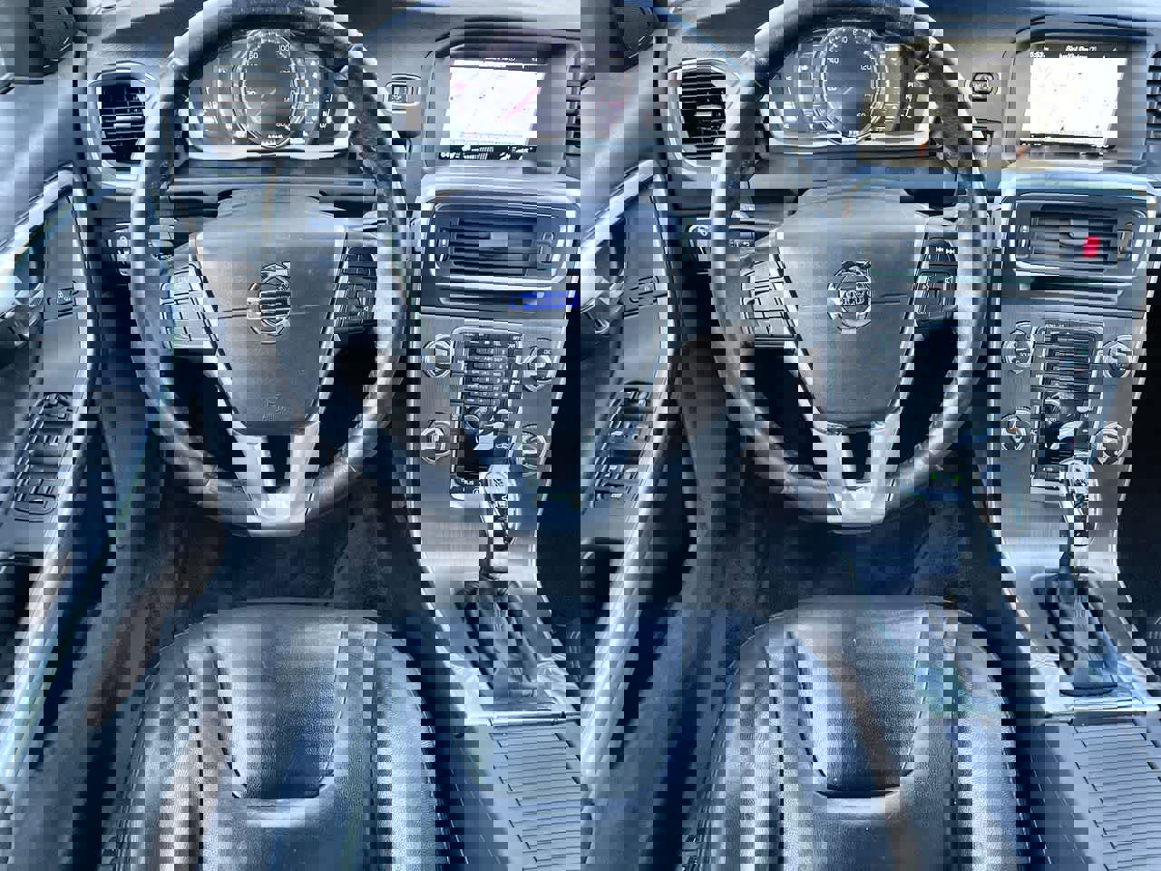 Used 2016 Volvo S60 T5 Premier image 11