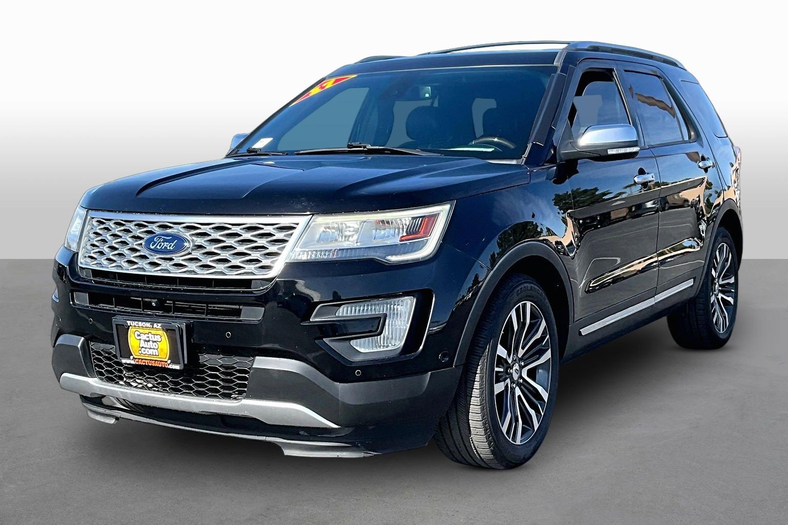 Used 2017 Ford Explorer Platinum AWD/4WD image 1