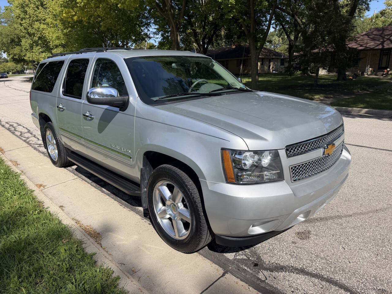 Used 2012 Chevrolet Suburban LTZ AWD/4WD image 7