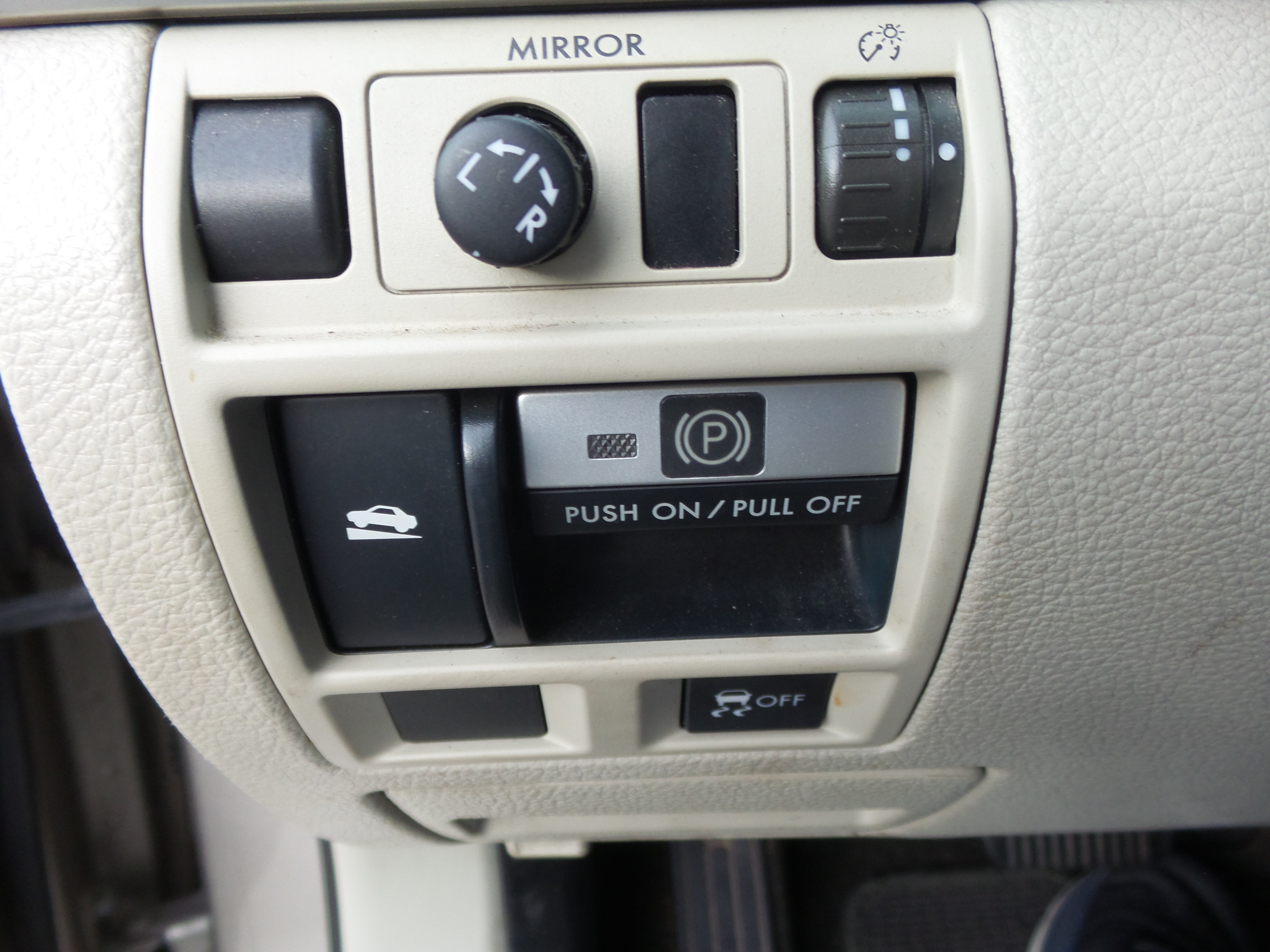 Used 2014 Subaru Outback 2.5i AWD/4WD image 45