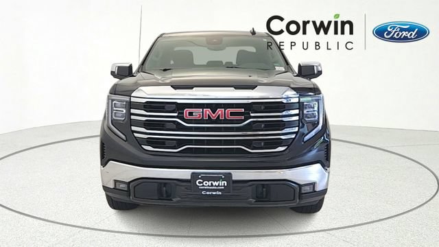 Used 2025 GMC Sierra 1500 SLT AWD/4WD image 2