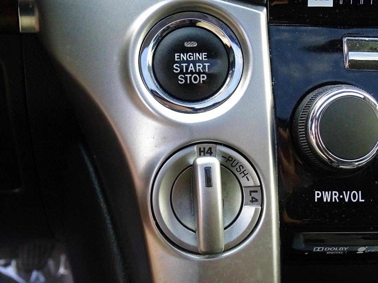 Used 2015 Toyota Land Cruiser AWD/4WD image 46