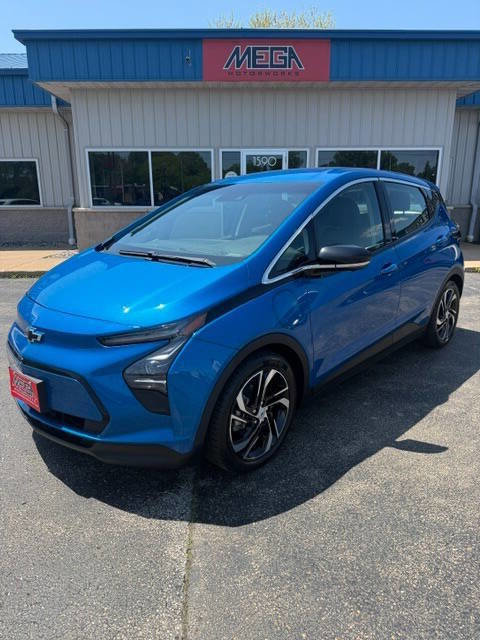 Used 2022 Chevrolet Bolt LT w/ Infotainment Package