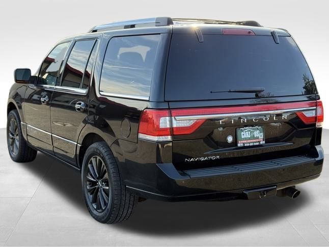 Used 2017 Lincoln Navigator Select image 9