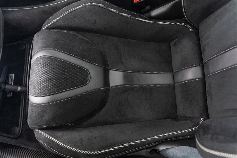 Used 2024 McLaren 750S Spider RWD image 45
