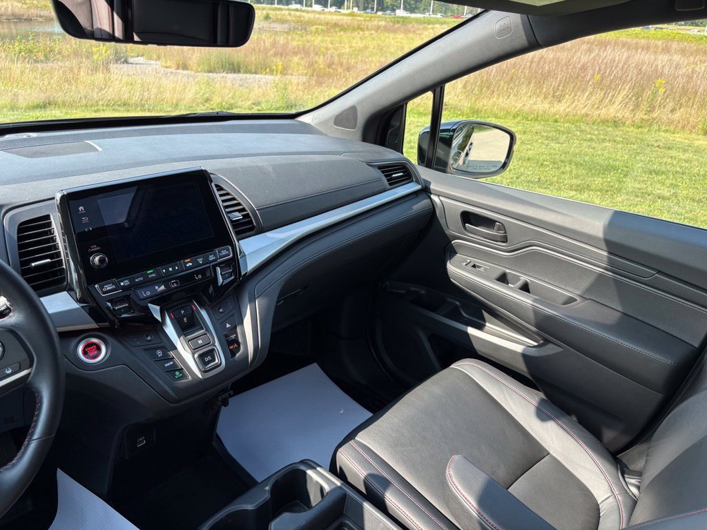 Used 2023 Honda Odyssey Sport image 47