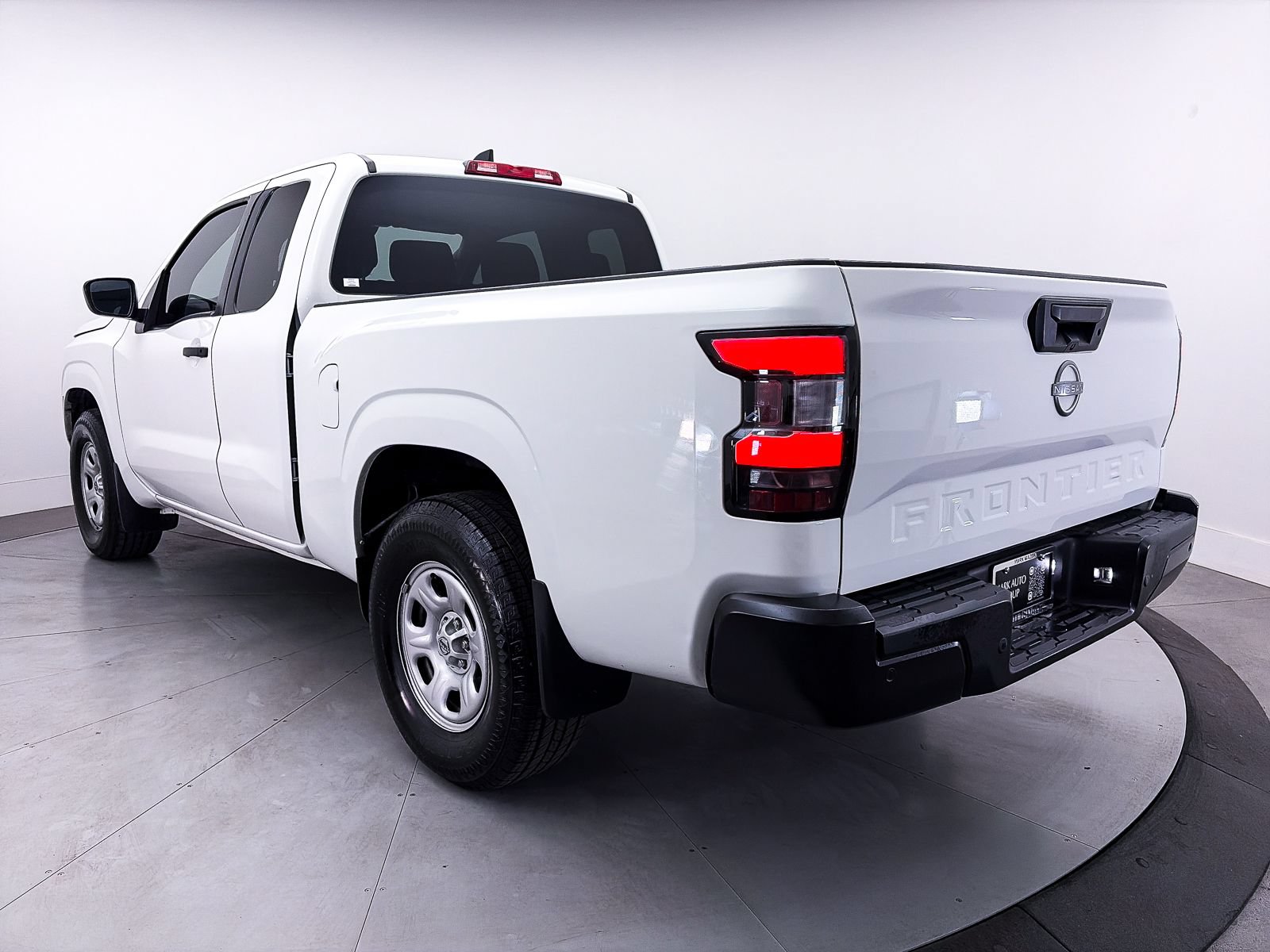Used 2022 Nissan Frontier S w/ Technology Package RWD image 11