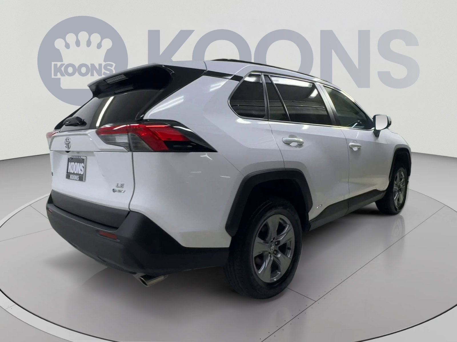 Used 2025 Toyota RAV4 LE AWD/4WD image 11