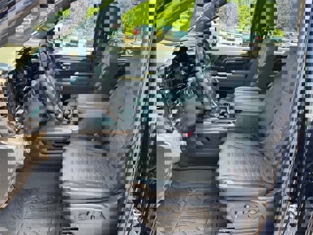 Used 2024 Chevrolet Silverado 2500 ZR2 w/ Technology Package image 9