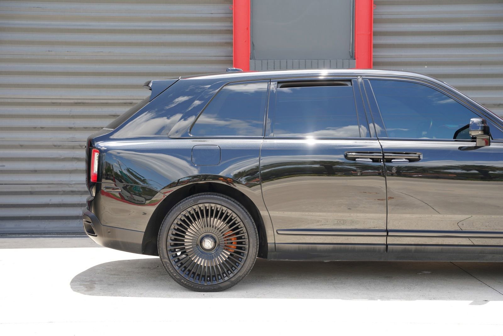 Used 2023 Rolls-Royce Cullinan Black Badge w/ Driver's Package AWD/4WD image 6