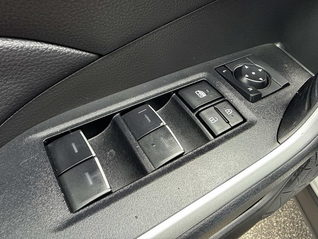 Used 2025 Toyota RAV4 XLE Premium FWD image 21