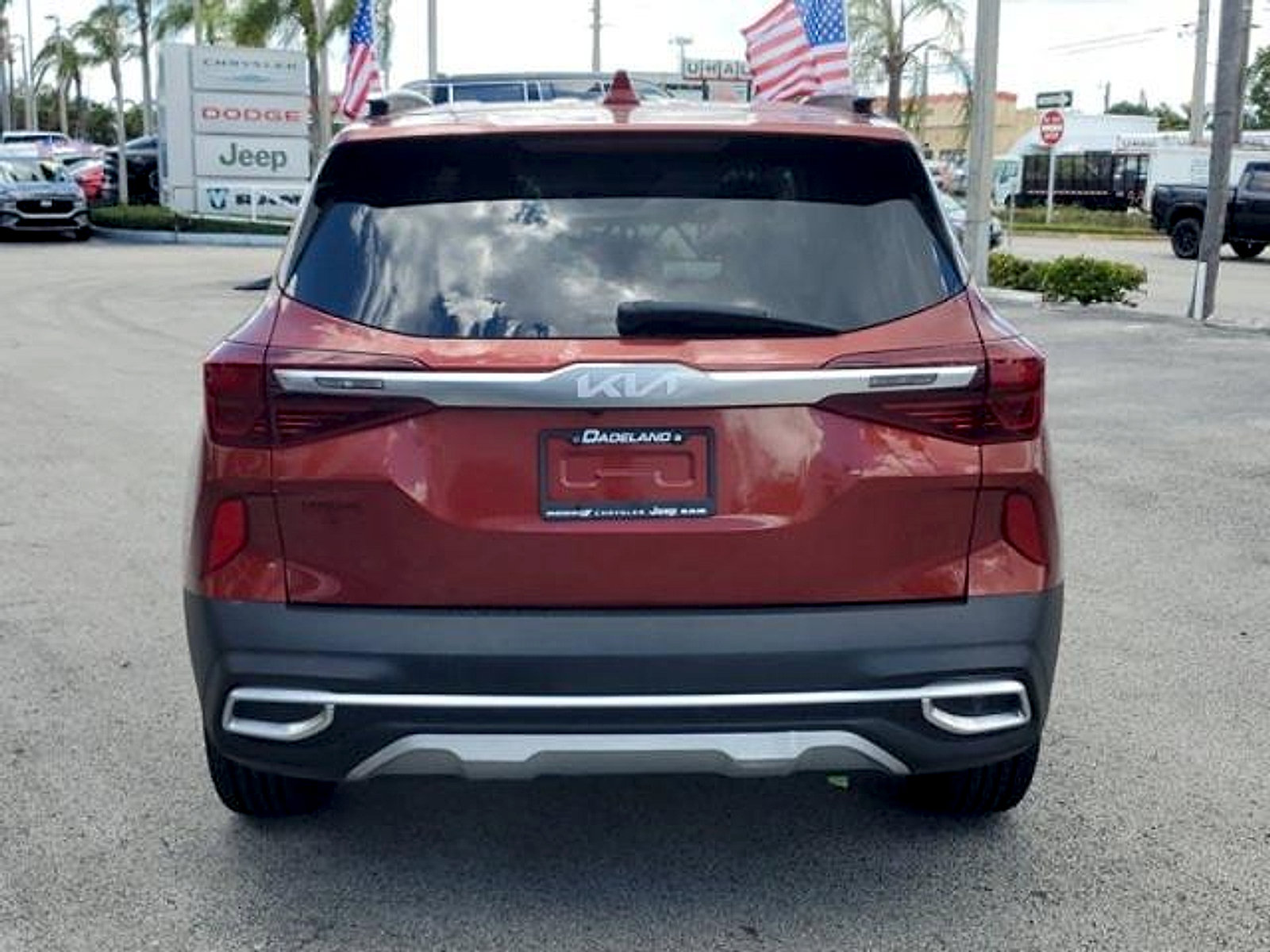 Used 2023 Kia Seltos S FWD image 6