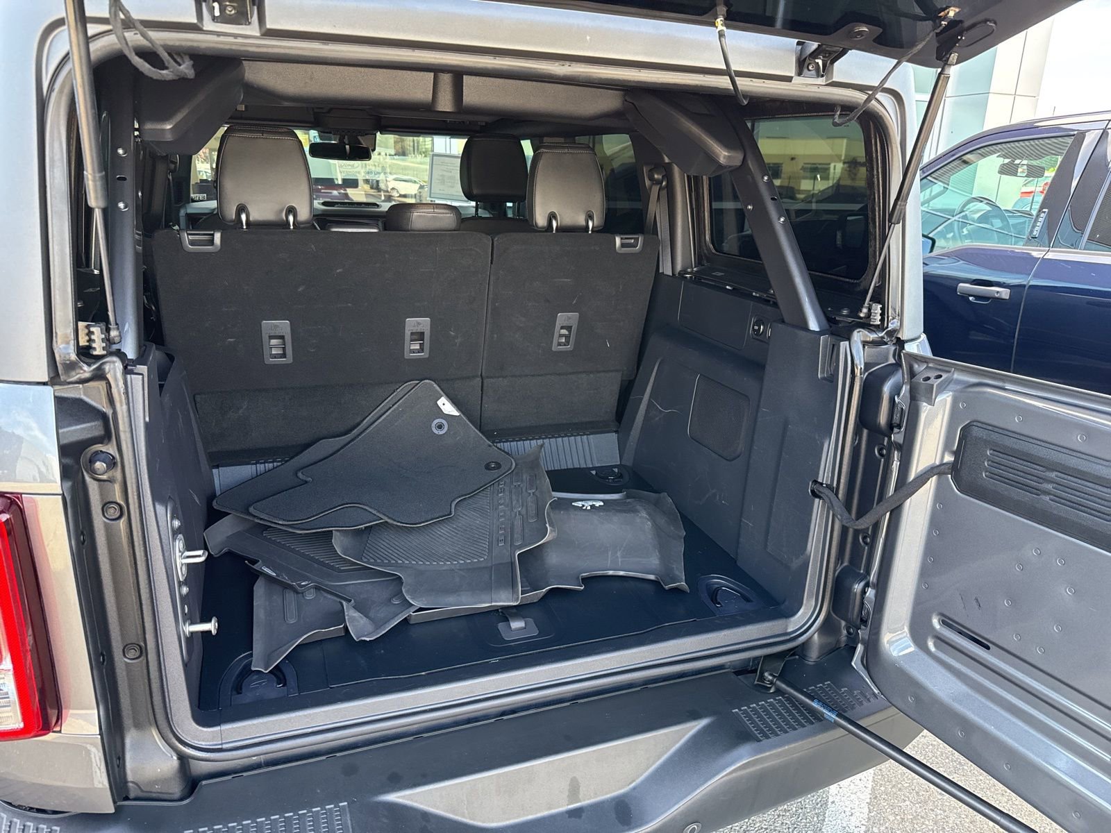 Used 2024 Ford Bronco Black Diamond image 15