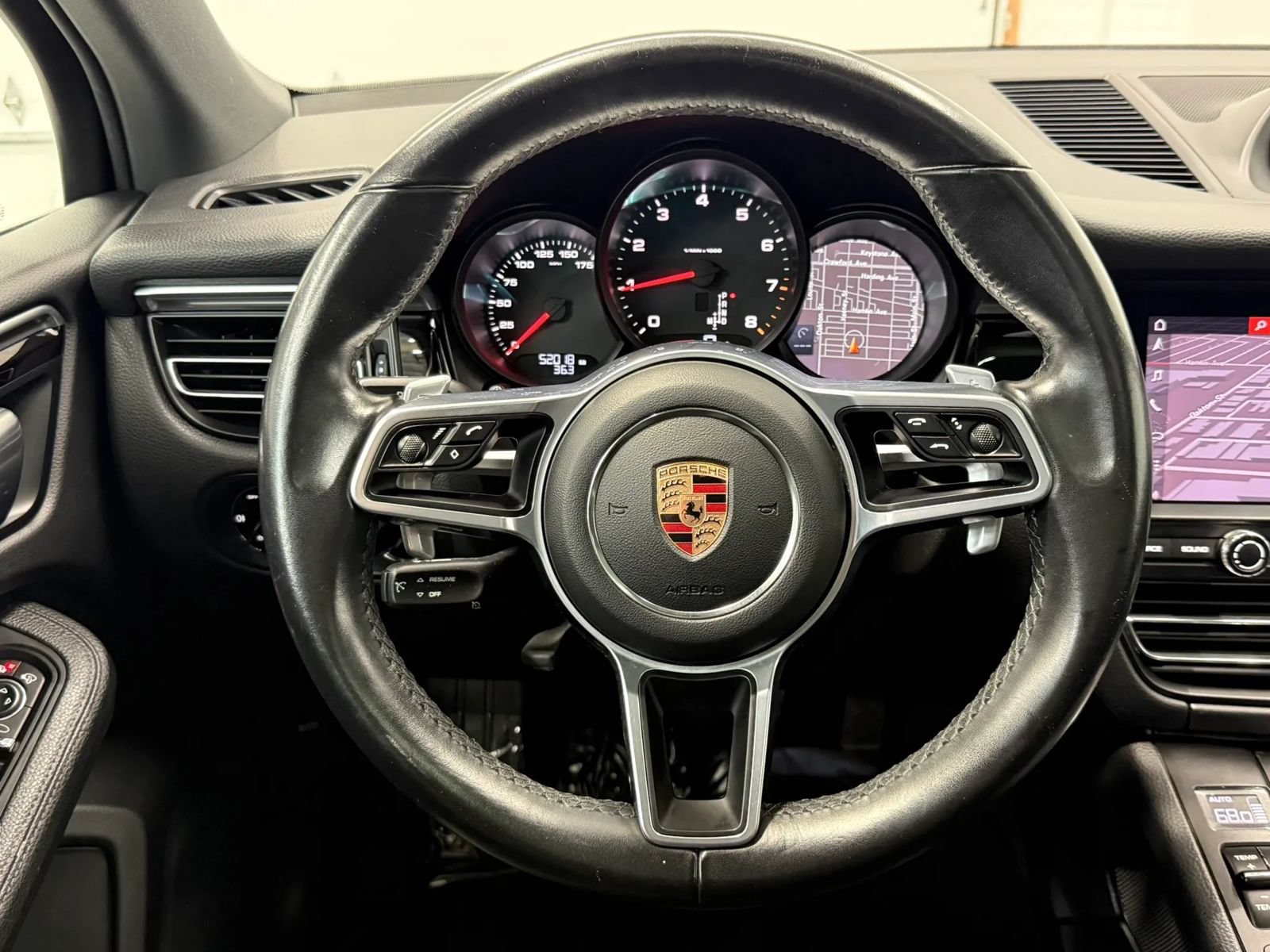 Used 2020 Porsche Macan AWD/4WD image 22