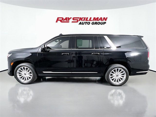 Used 2023 Cadillac Escalade ESV Premium Luxury w/ Performance Package image 4