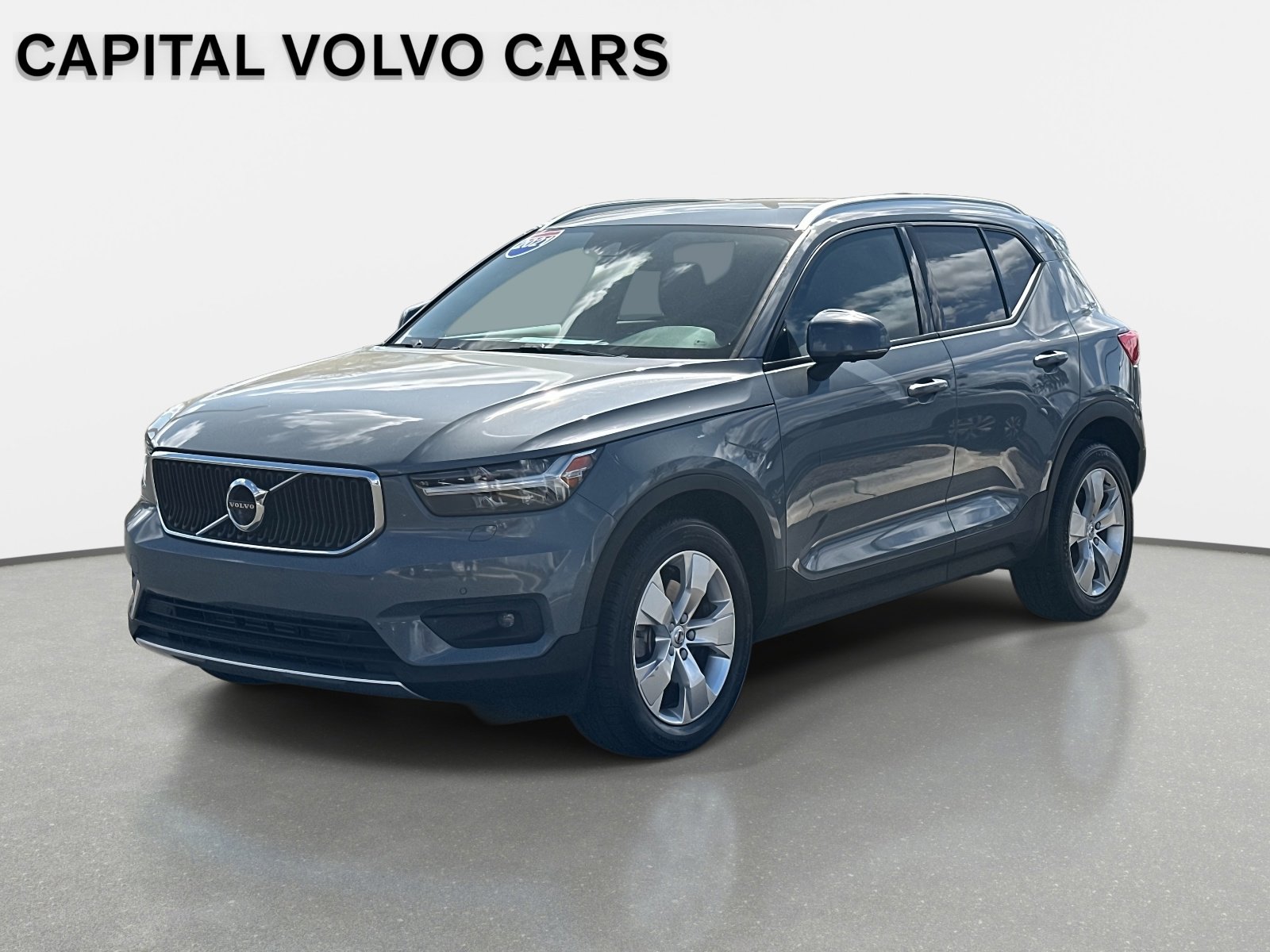 Used 2021 Volvo XC40 T5 Momentum