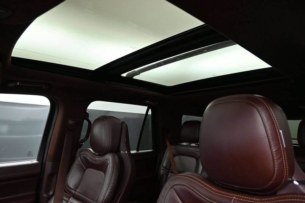 Used 2020 Lincoln Navigator L Black Label w/ Cargo Convenience Package AWD/4WD image 4