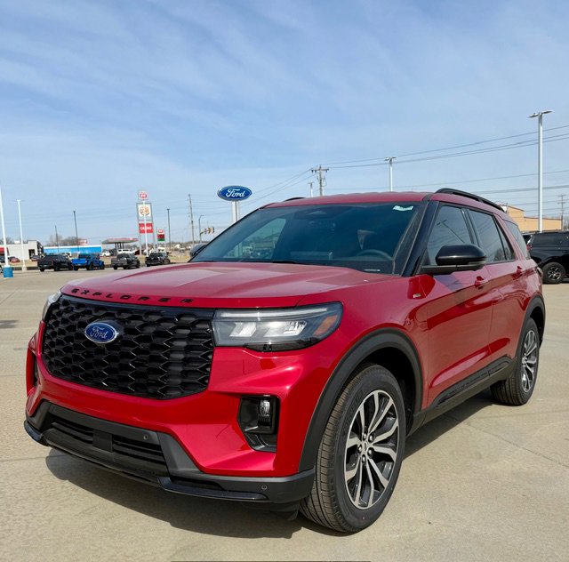 New 2026 Ford Explorer ST-Line image 2