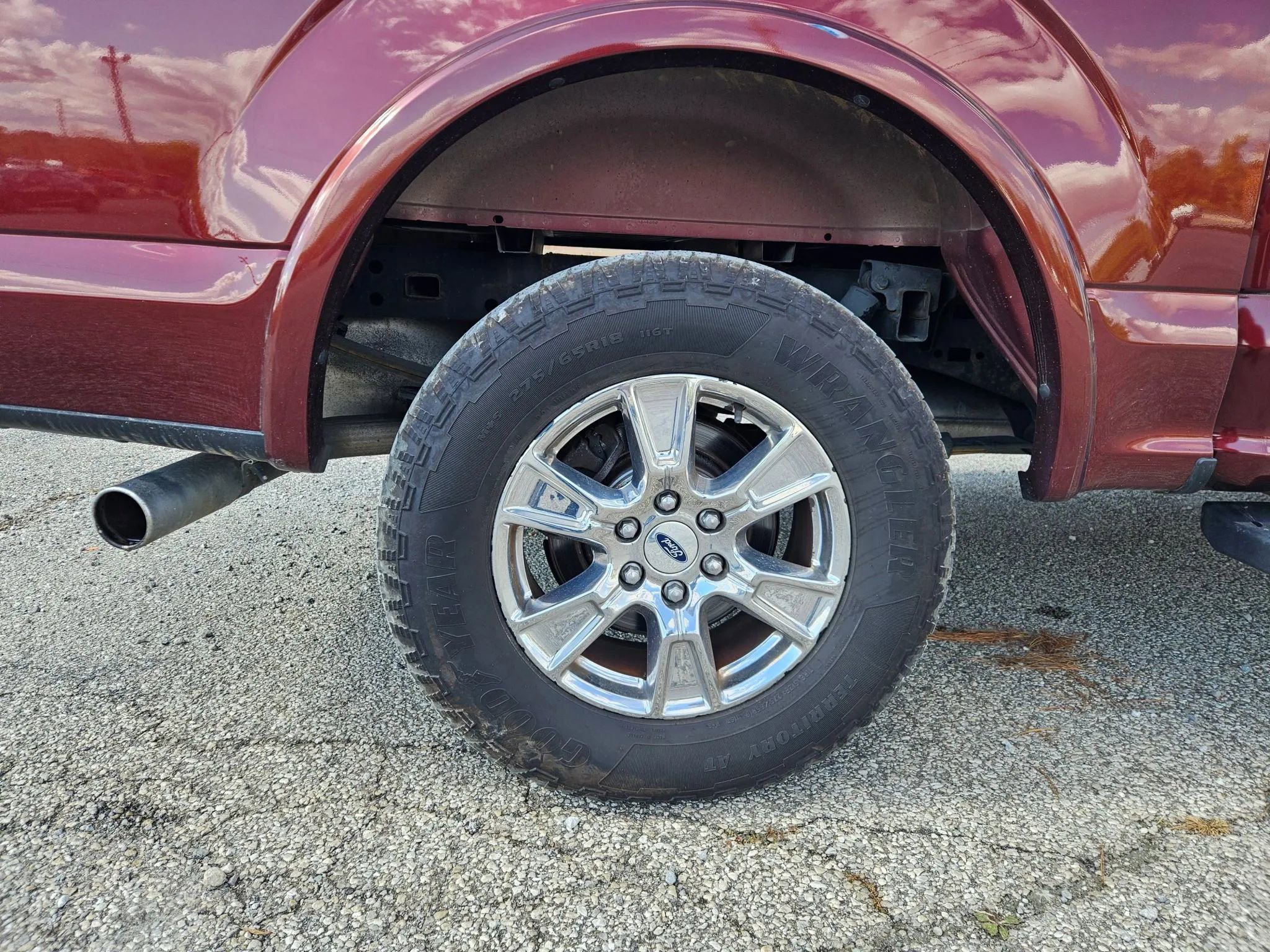 Used 2017 Ford F150 Lariat image 10