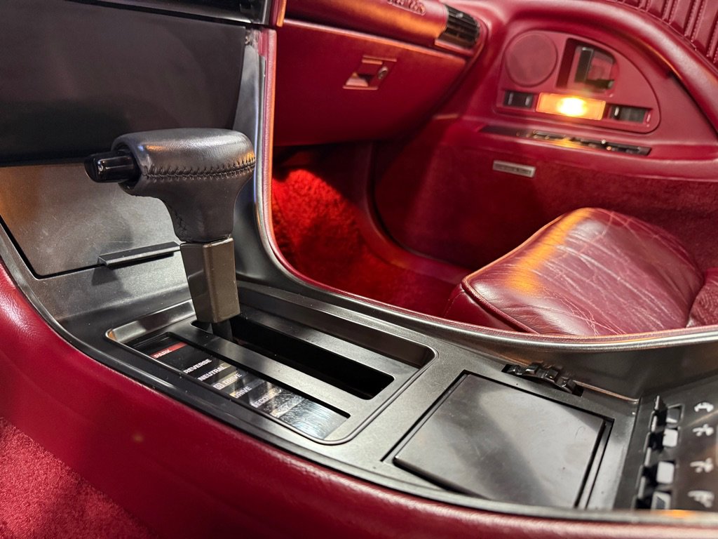 Used 1990 Oldsmobile Toronado Trofeo image 14