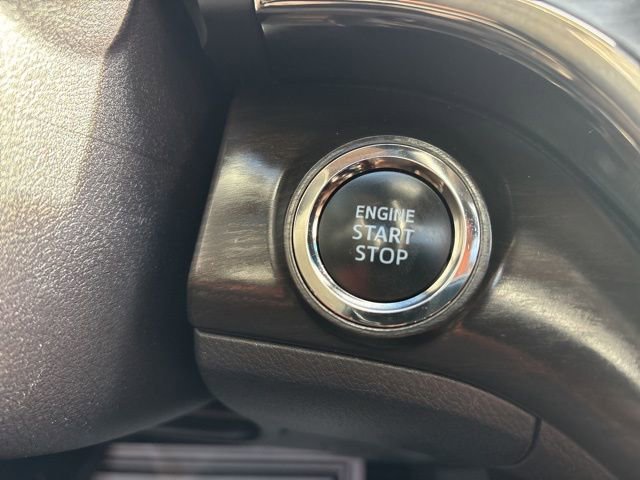 Used 2018 Toyota Avalon Limited w/ All Weather Liner Package FWD image 32