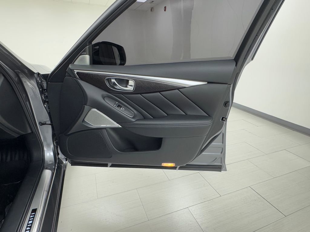 Used 2022 INFINITI Q50 Sensory image 13
