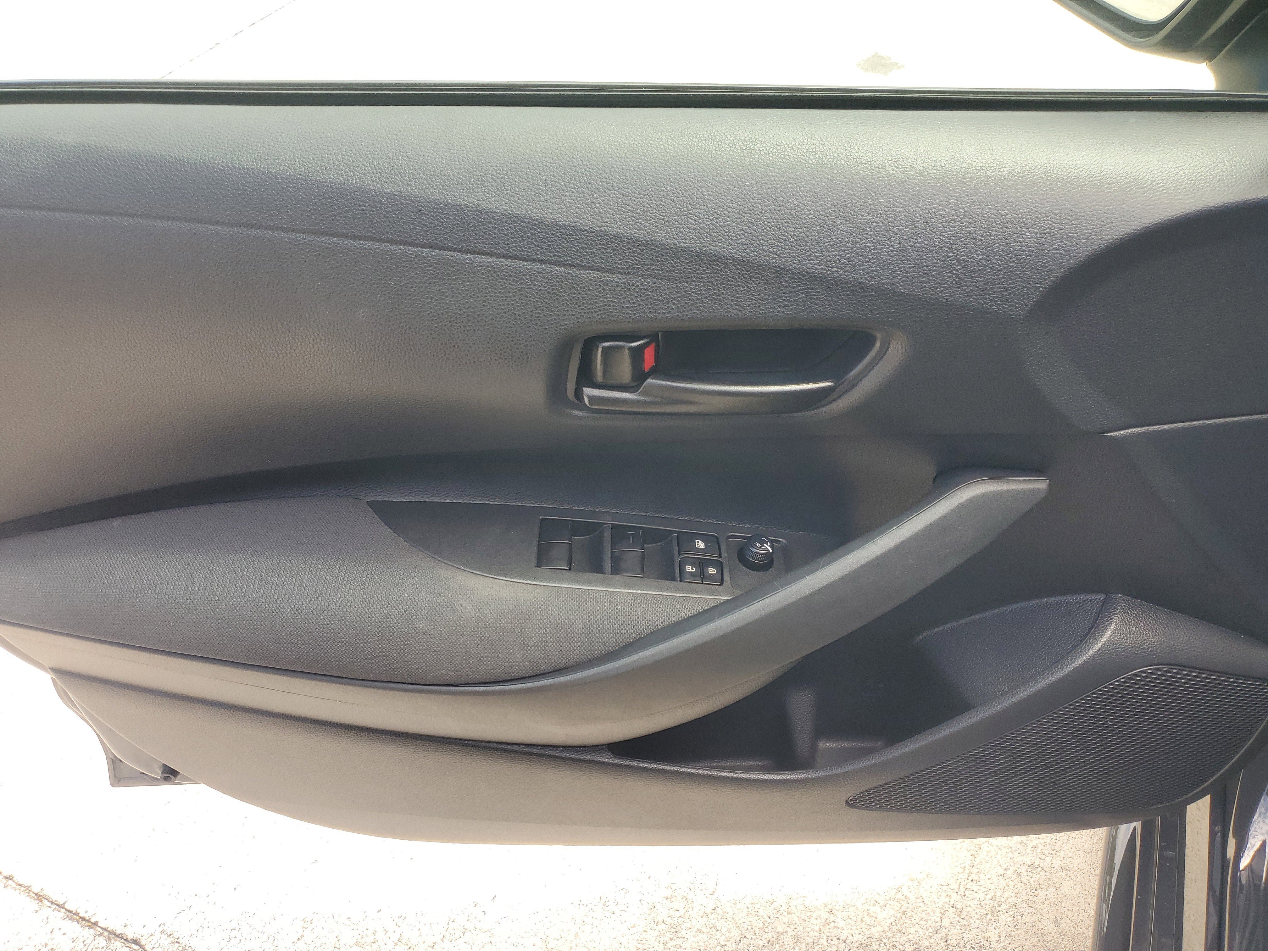 Certified 2025 Toyota Corolla LE FWD image 18