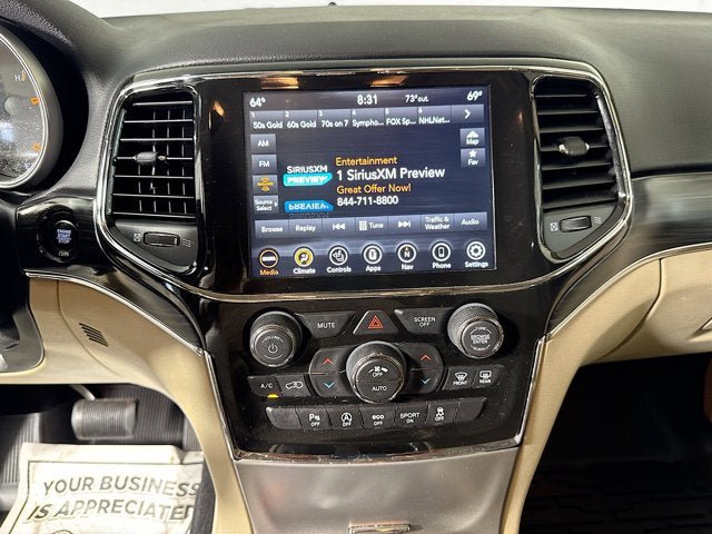Used 2021 Jeep Grand Cherokee Limited w/ Sun & Sound Group AWD/4WD image 13
