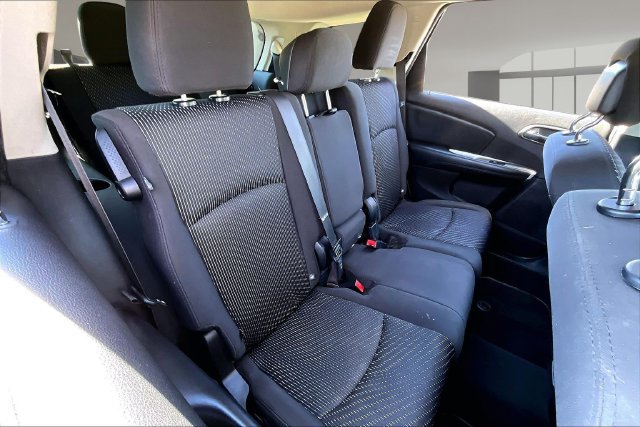 Used 2016 Dodge Journey SXT w/ Premium Group FWD image 21