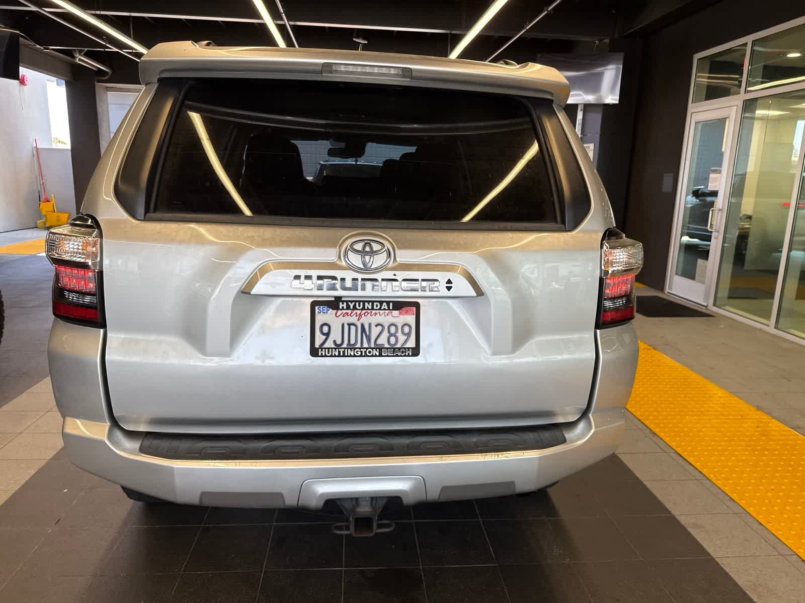 Used 2021 Toyota 4Runner SR5 AWD/4WD image 15