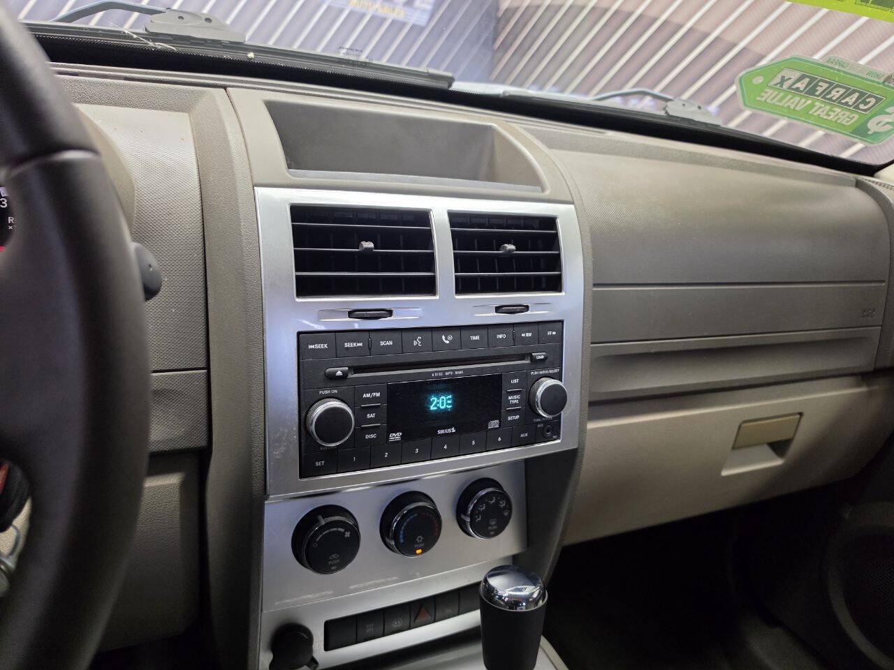 Used 2008 Dodge Nitro SLT w/ Convenience Group RWD image 17