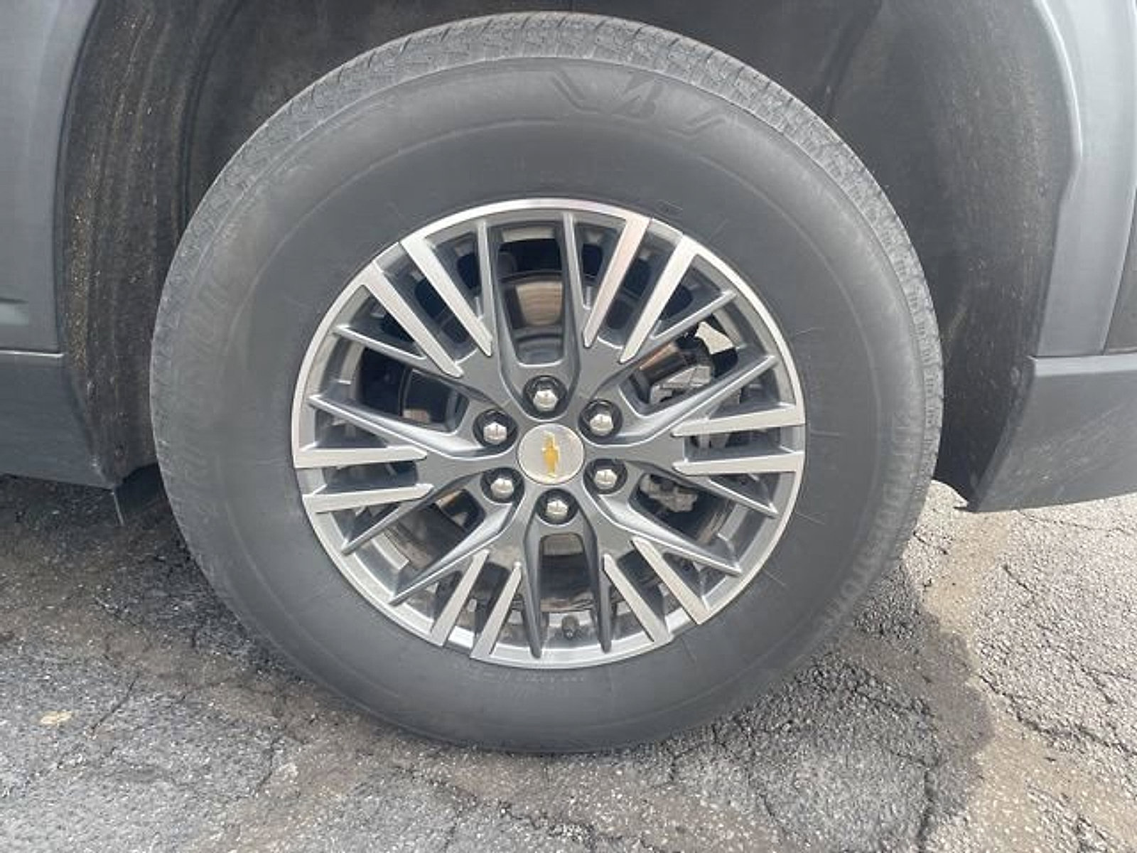 Certified 2025 Chevrolet Traverse LT image 19