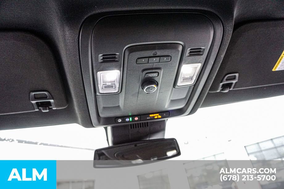 Used 2024 Chevrolet Tahoe LT AWD/4WD image 35