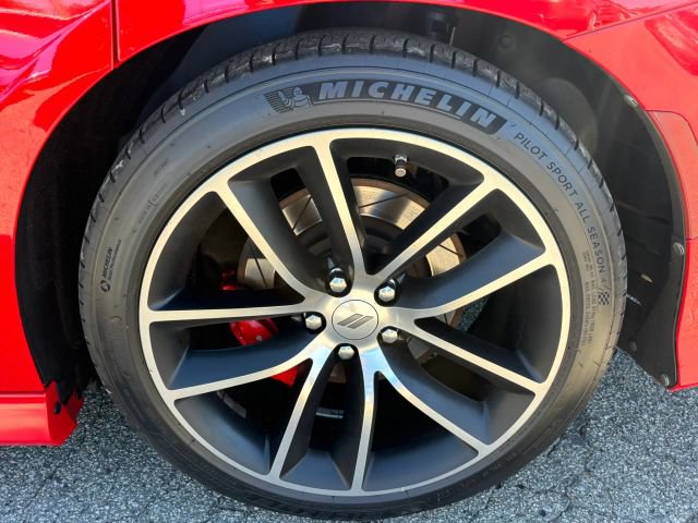 Used 2017 Dodge Charger R/T Scat Pack w/ Technology Group RWD image 12