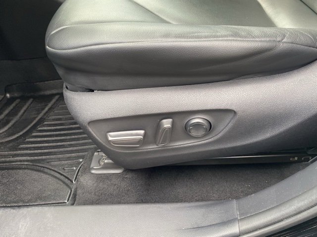 Used 2021 Toyota Highlander XLE image 16