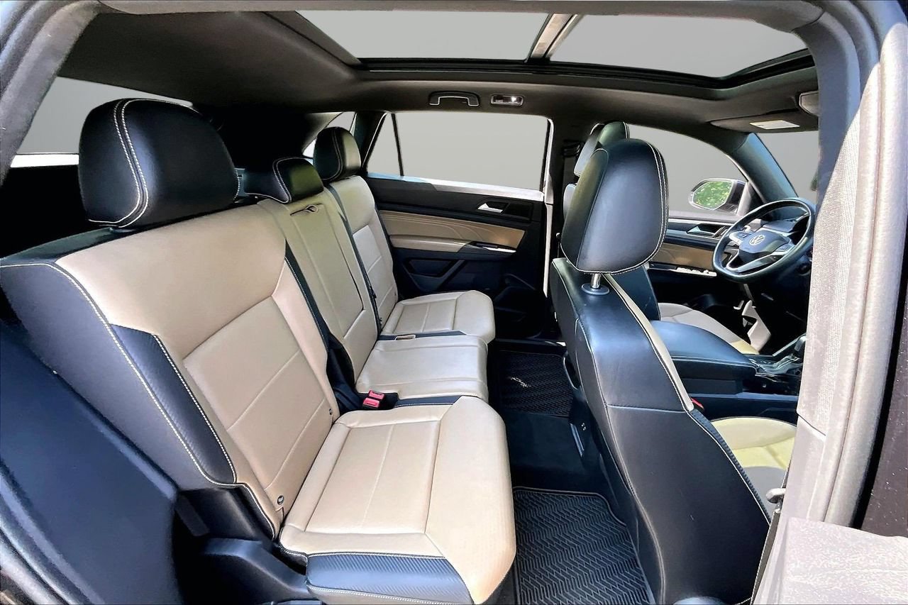Used 2022 Volkswagen Atlas Cross Sport SE w/ Panoramic Sunroof Package AWD/4WD image 24