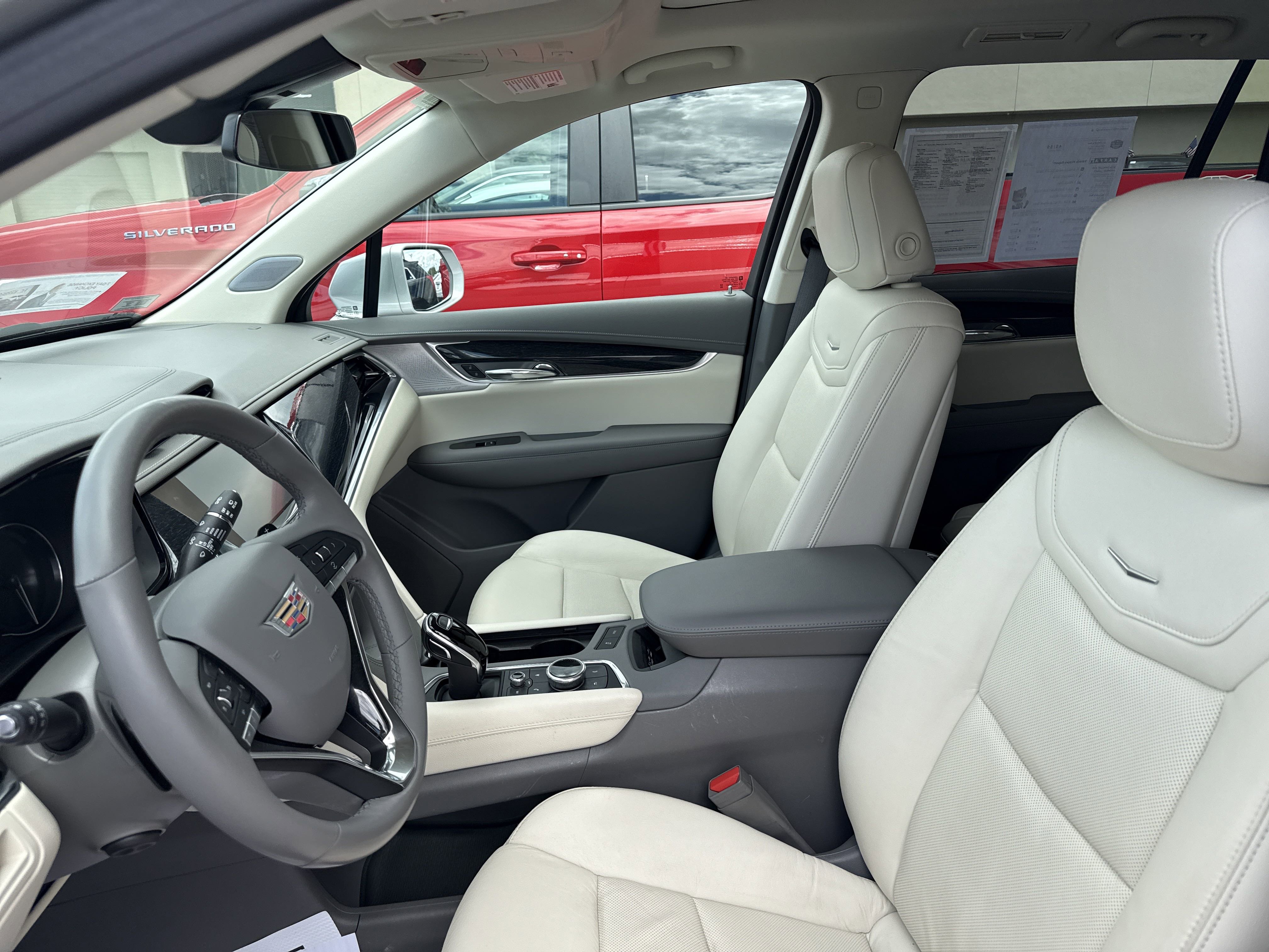 Used 2020 Cadillac XT6 Premium Luxury image 12