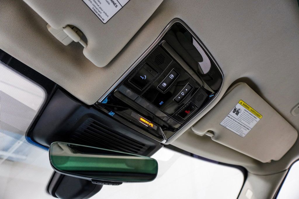 Used 2023 Land Rover Range Rover SE image 45