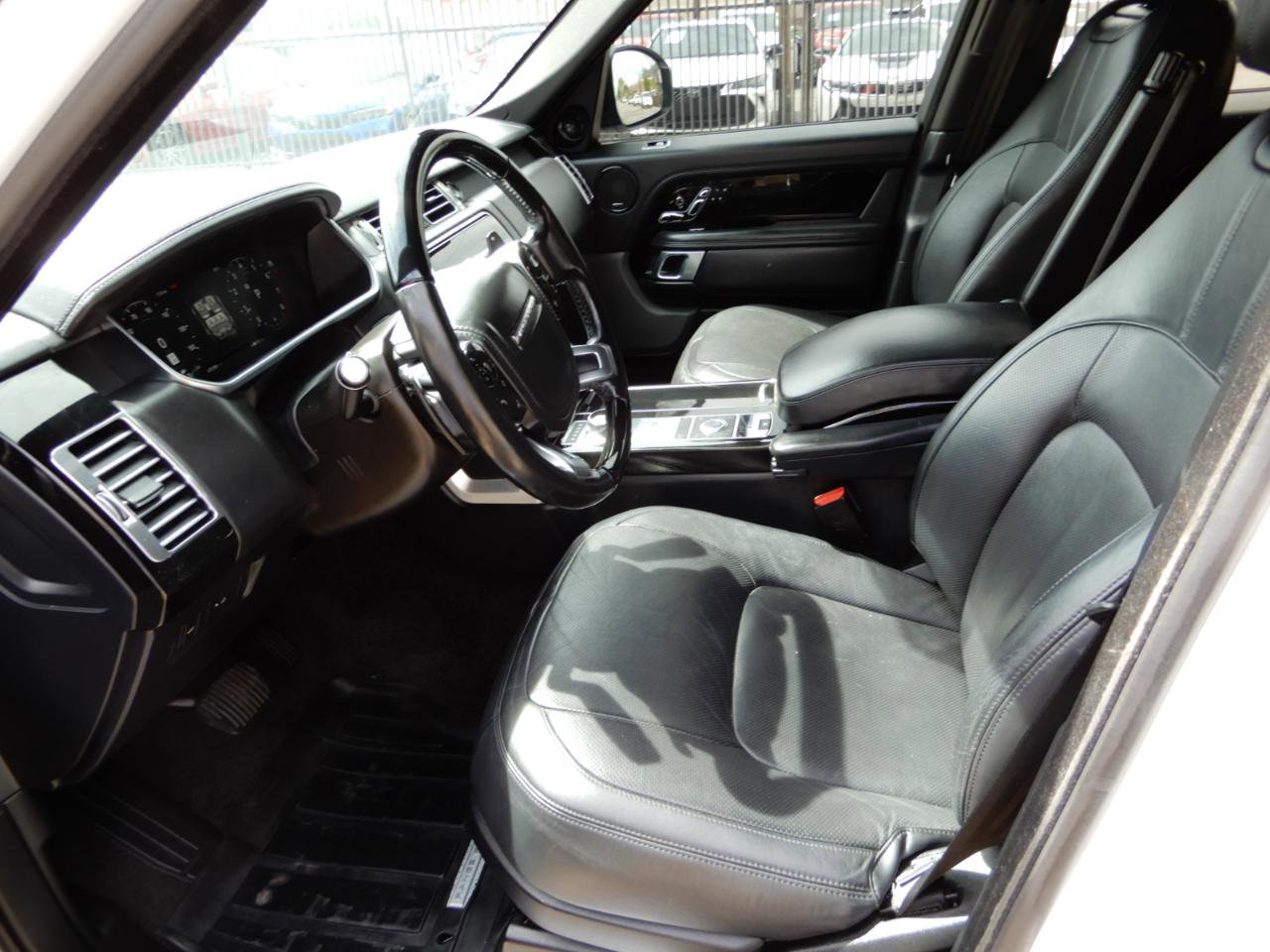 Used 2018 Land Rover Range Rover HSE AWD/4WD image 14