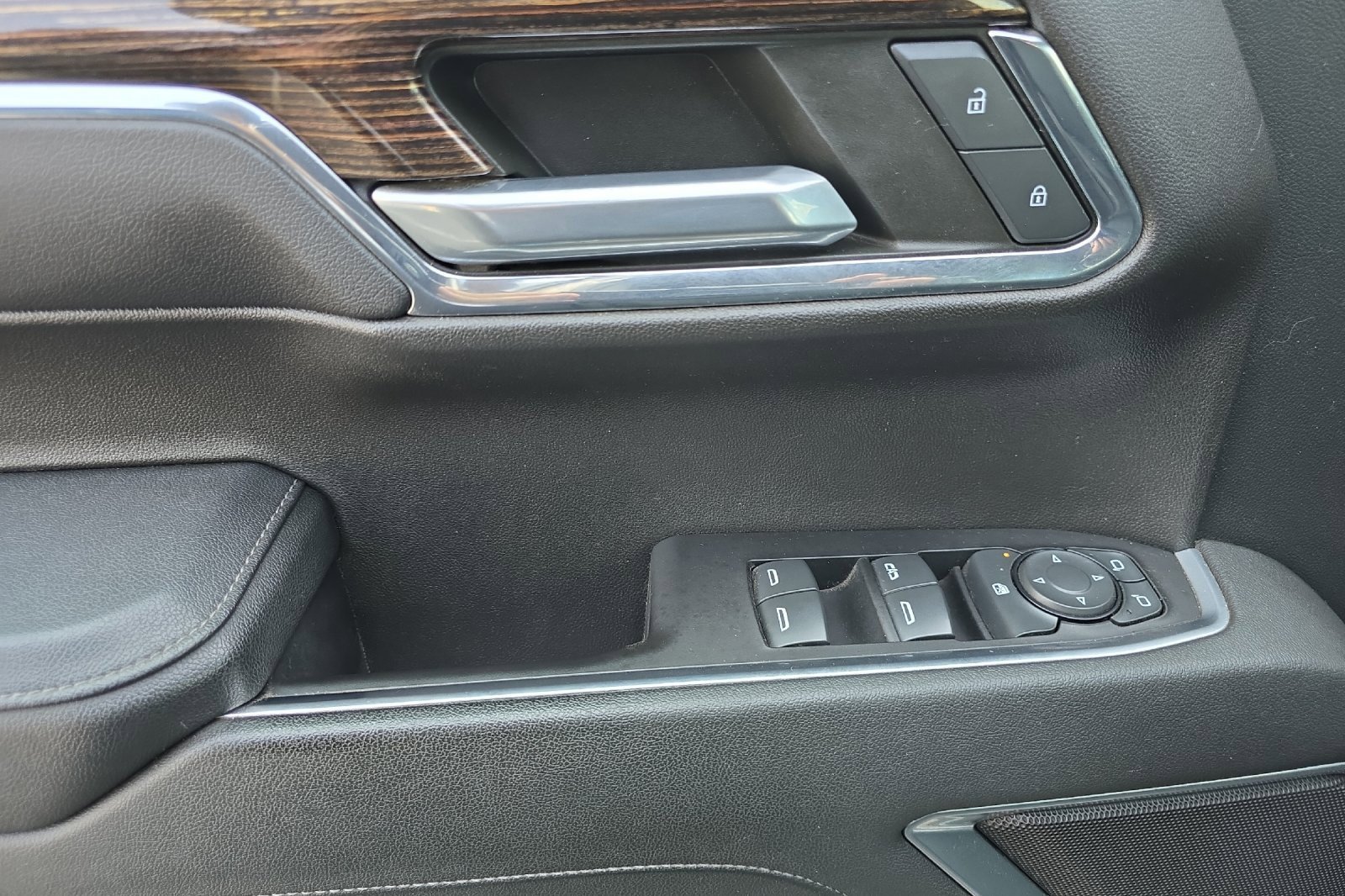 Used 2023 GMC Sierra 1500 Elevation image 10