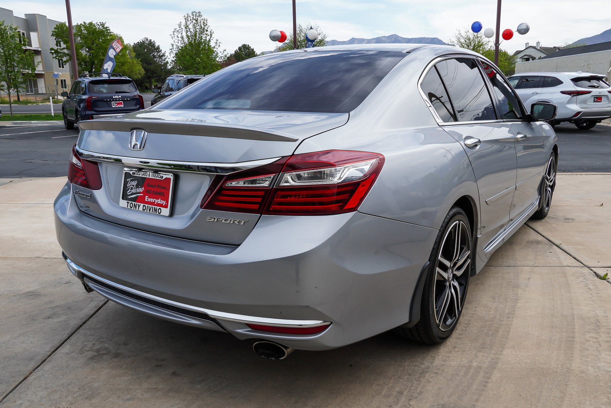 Used 2017 Honda Accord Sport image 8