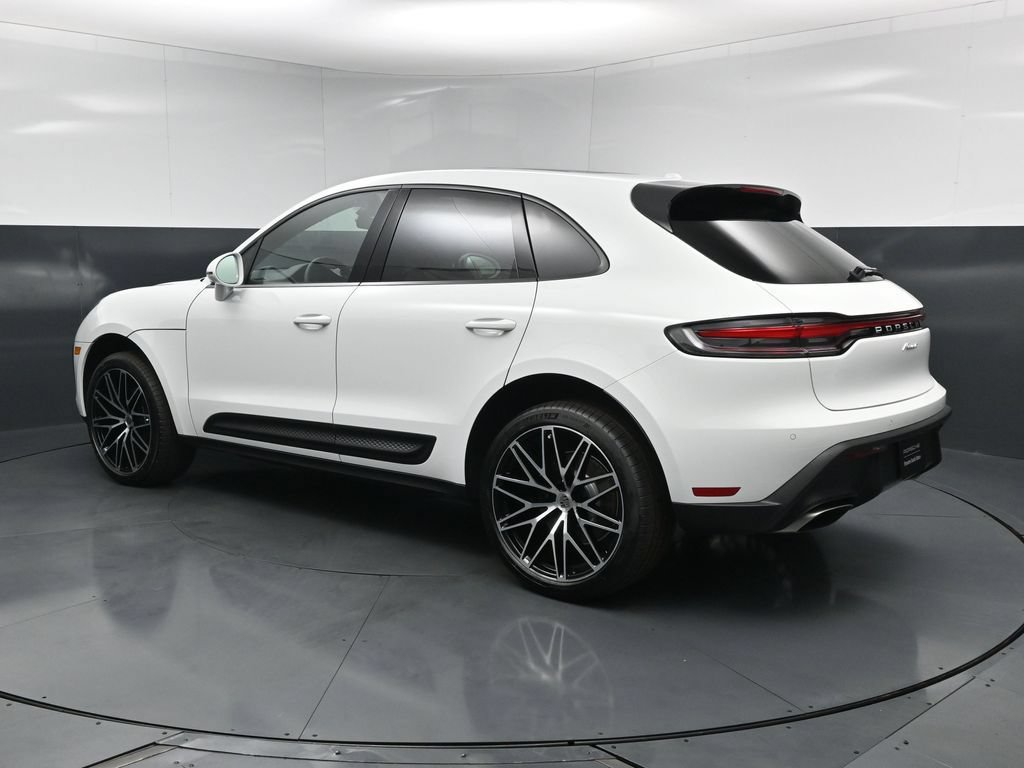 New 2026 Porsche Macan AWD/4WD image 3