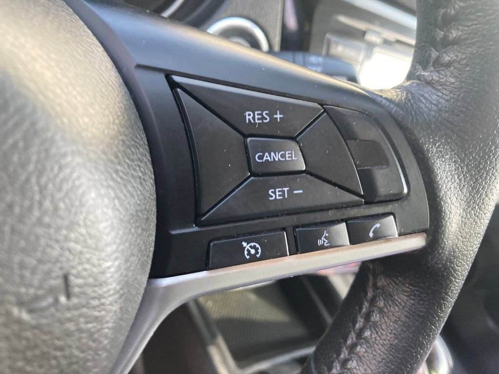 Used 2020 Nissan Rogue SV AWD/4WD image 38