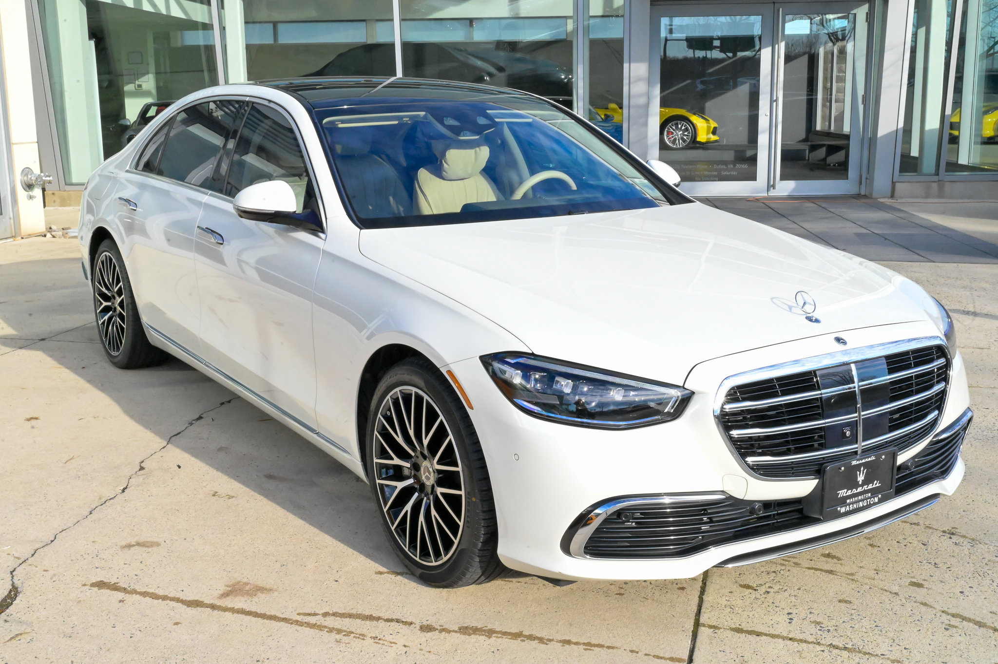 Used 2022 Mercedes-Benz S 580 4MATIC Sedan image 3